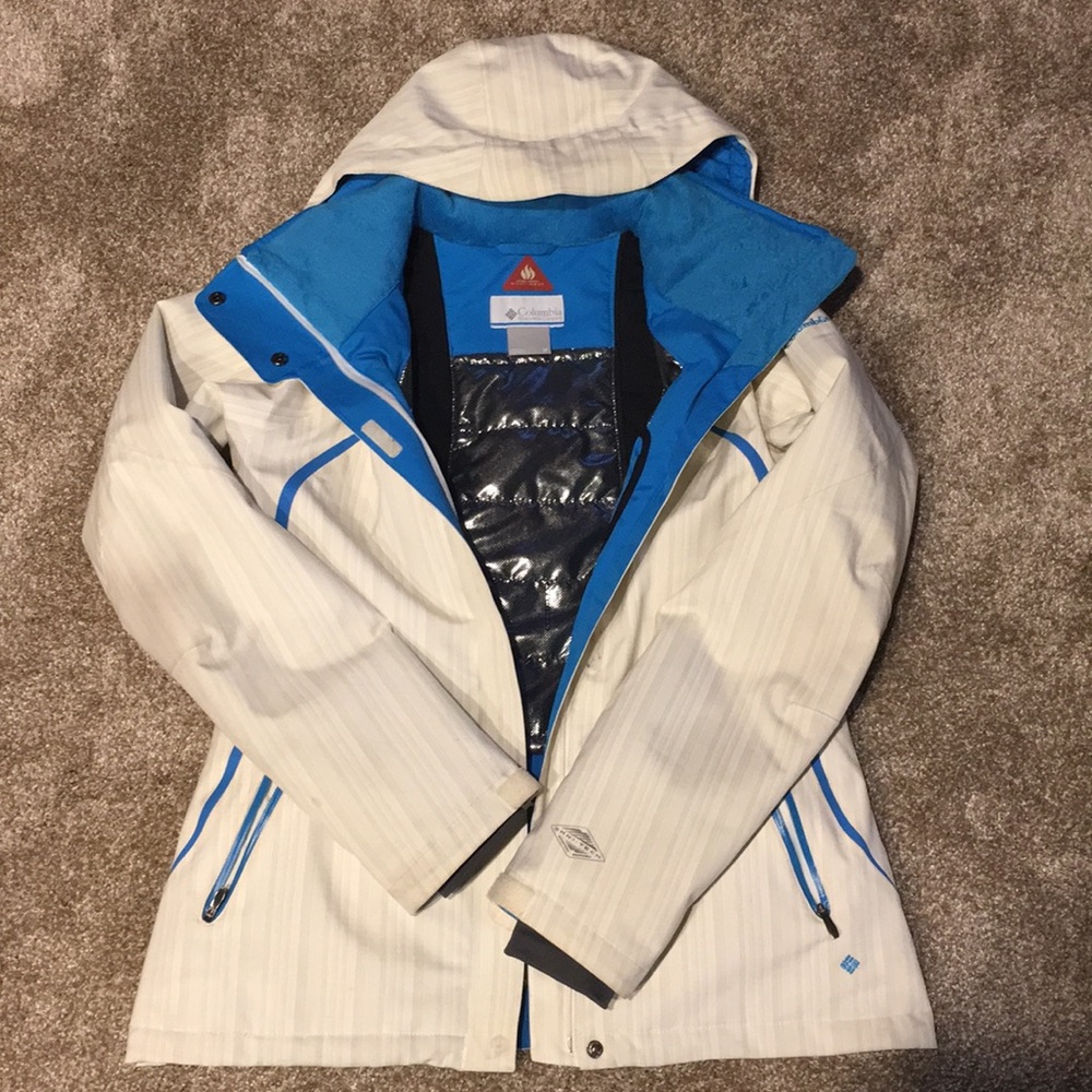 COPY - Columbia winter jacket size Medium ❄️☃️